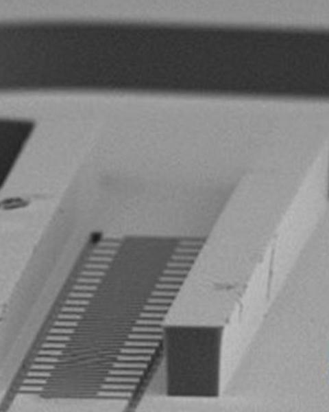 a_self_aligned_strategy_for_printed_electronics_exploiting_capillary_flow_on_microstructured_plastic_surfaces.jpg